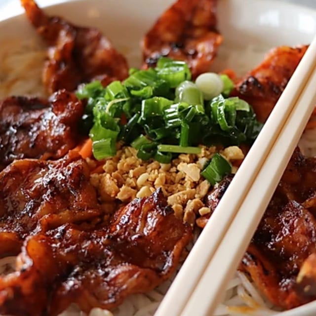 19. Vermicelli Noodle Bowl.