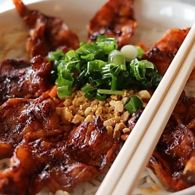 L22. Vermicelli Noodle Bowl.